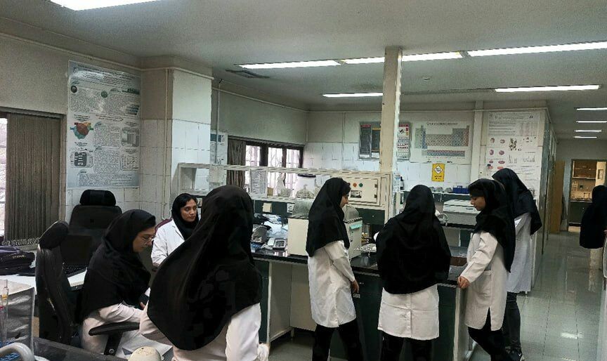 کارگاه آموزشی سیتوژنتیک و کاریوتایپ گیاهی در انجمن علمی دانشجویی ژنتیک و به‌نژادی گیاهی دانشگاه تربیت مدرس