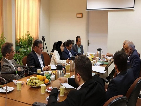 حضور مدیرعامل شرکت فروشگاه‌های زنجیره ای افق کوروش در دانشکده مهندسی صنایع و سیستم ها