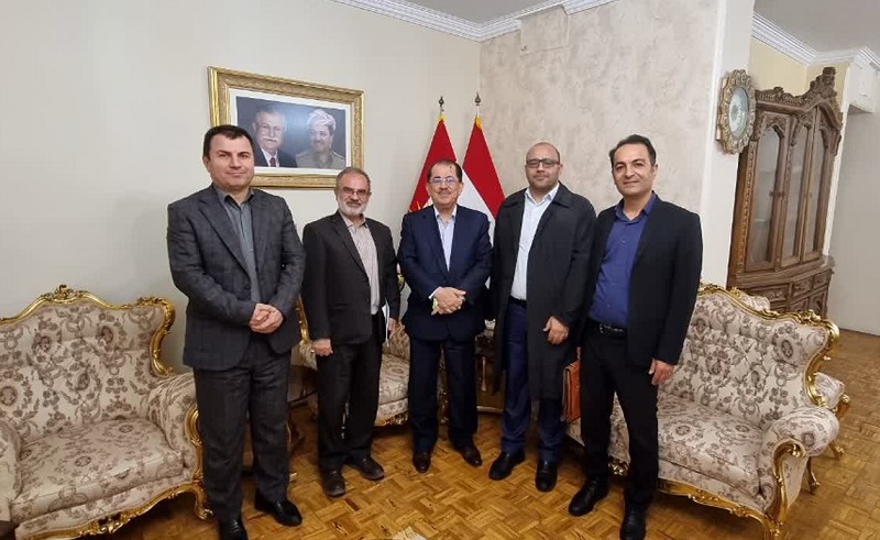 نشست مشترک رییس پردیس خودگردان دانشگاه با نماینده اقلیم کردستان